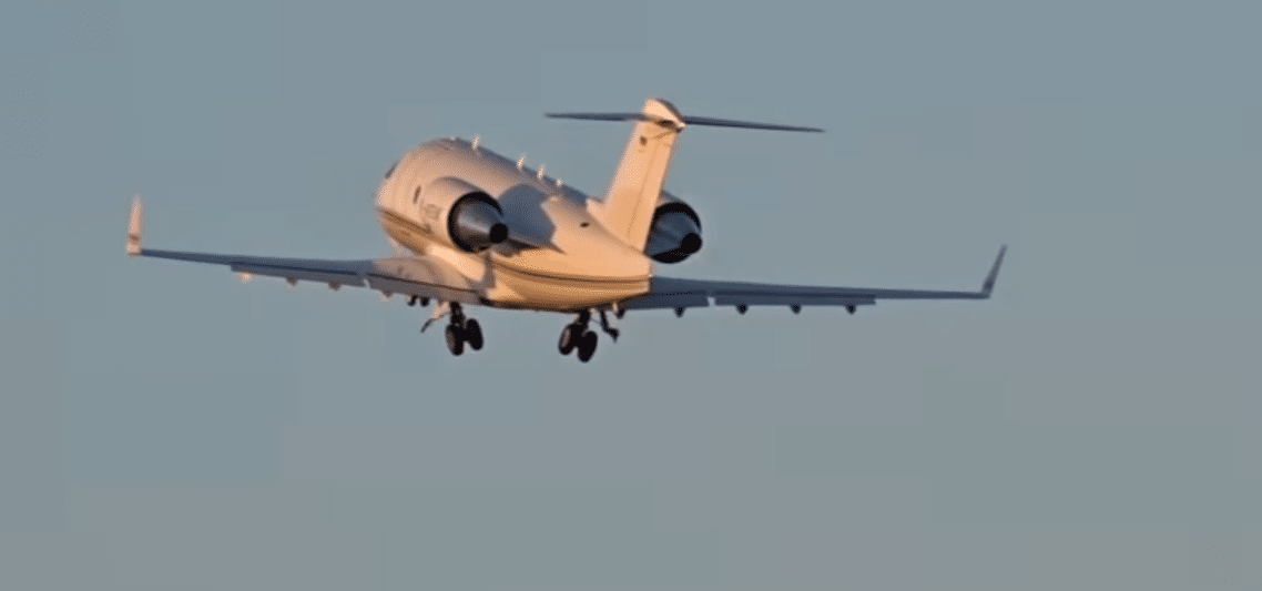 challenger 604 take off 1